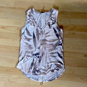 Beautiful dynamite dressy tank top